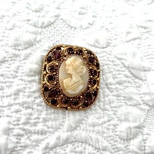 Florenza antique cameo brooch